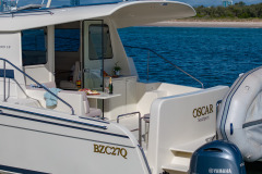18.-Island-12-Power-Catamaran-38