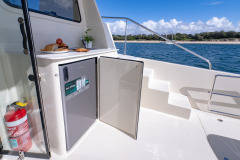 26.-Island-12-Power-Catamaran-36